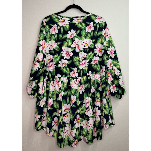 NWOT Torrid Women’s Plus Size 2 Lightweight Blouse Black With Vibrant Floral - Picture 2 of 3